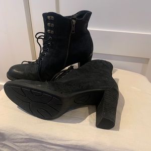 BORN Black Boots